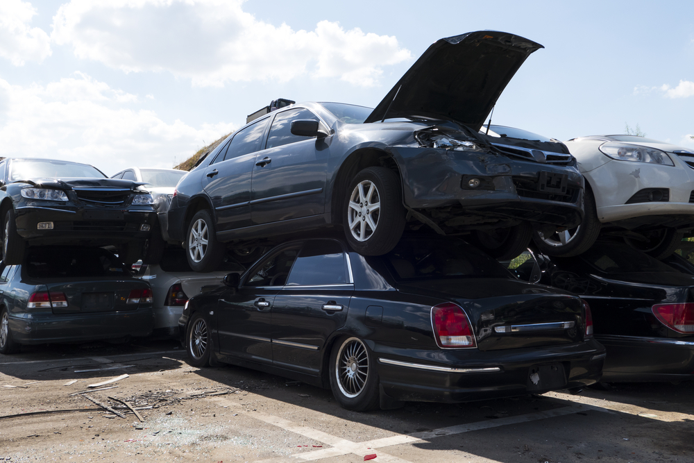 Customer assistance finding the correct auto part at Bud Jones & Sons Auto Salvage
